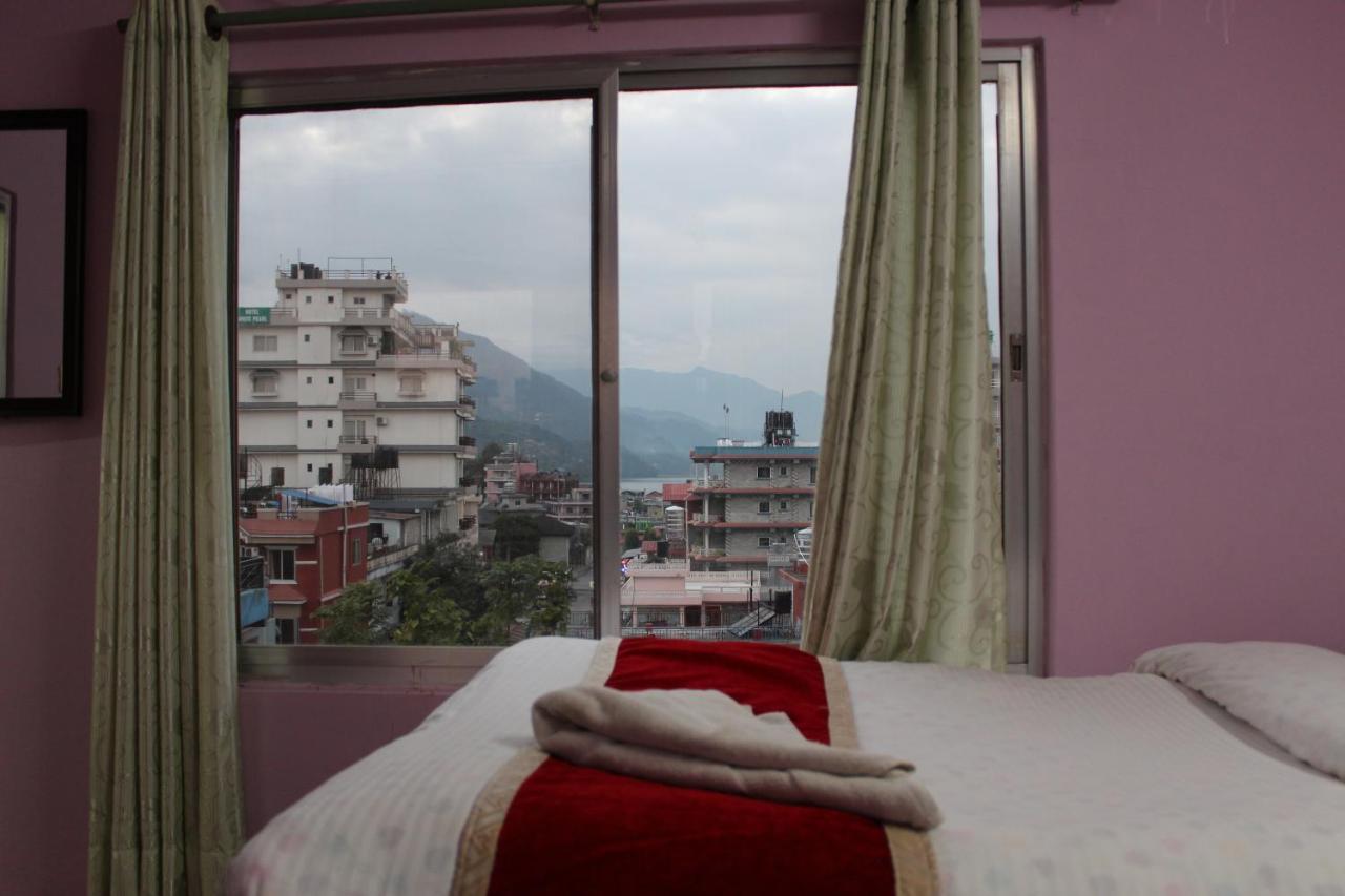 Hotel Snow Leopard Pokhara Exterior photo