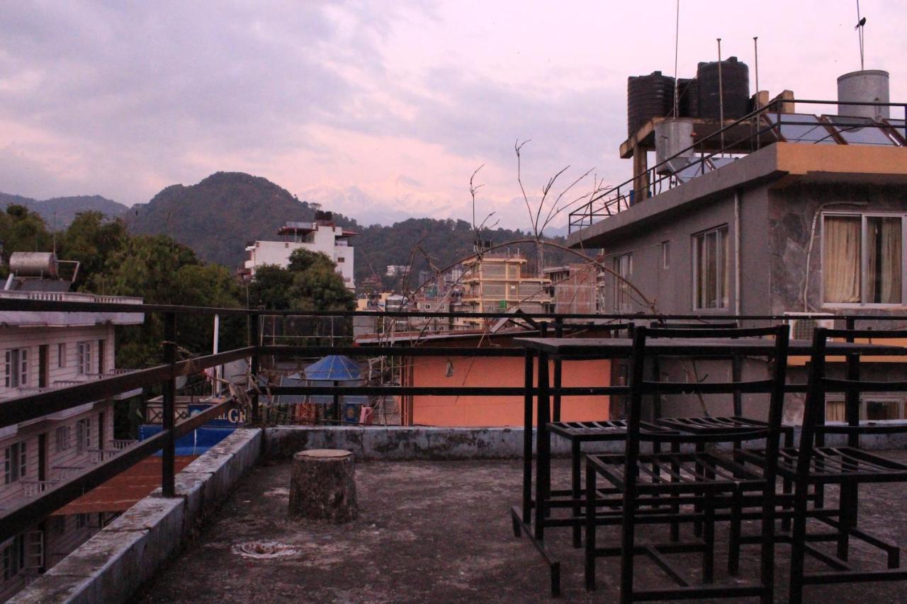 Hotel Snow Leopard Pokhara Exterior photo